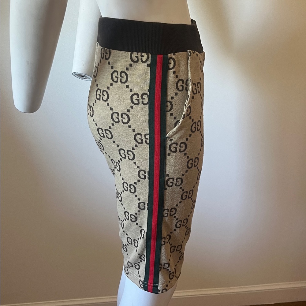 Gucci Unskilled Worker Embroidered Logo Print Shorts - Picture 5 of 8